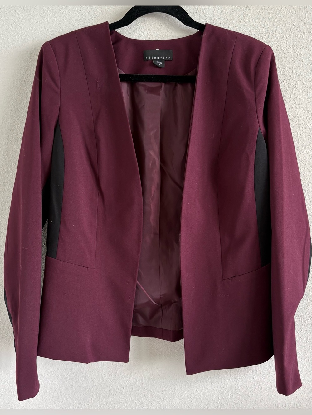 Attention blazer